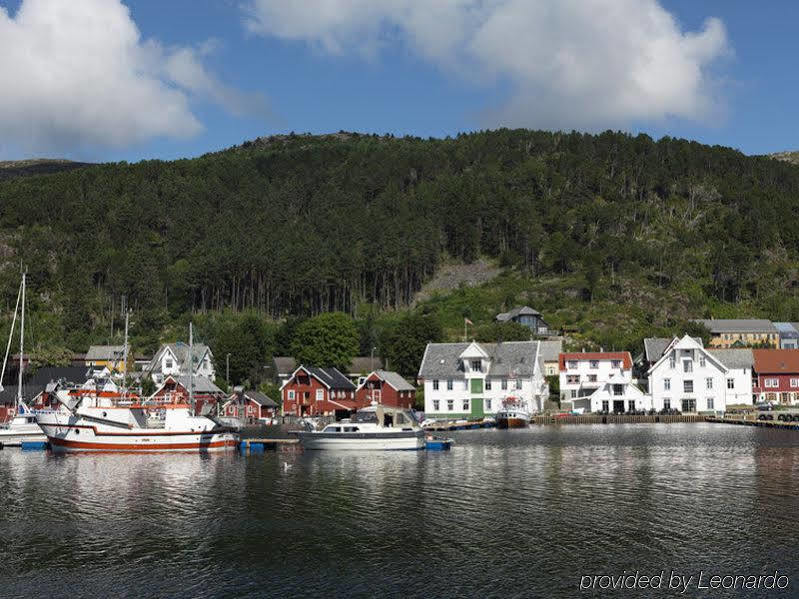 Отель Knutholmen Kalvag Экстерьер фото