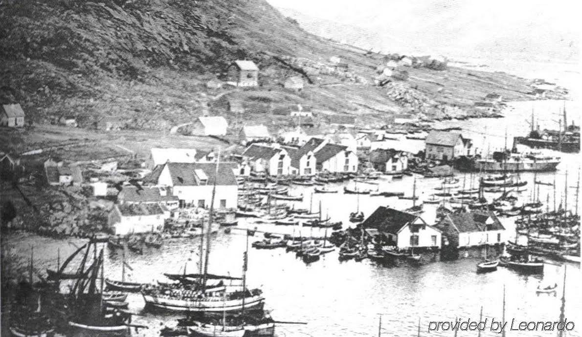 Отель Knutholmen Kalvag Экстерьер фото